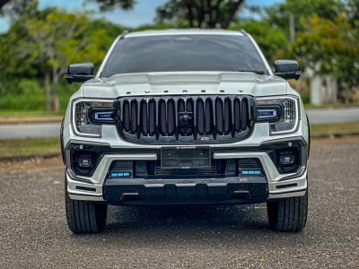 กระจังหน้า Ford Everest