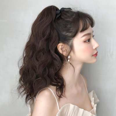 รหัส M61 : หางม้าผูกผมลอนหยิก : (ป้ายชมพู) ความยาวประมาณ 40 ซม. ไหมสังเคราะห์เกรดดี คุณภาพดี ไม่มีเงา - แถมหวี -