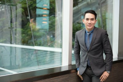 คุณหมอรุจ ได้รับรางวัลด้านงานการวิจัยเกี่ยวกับโรคผิวหนังในระดับนานาชาติ