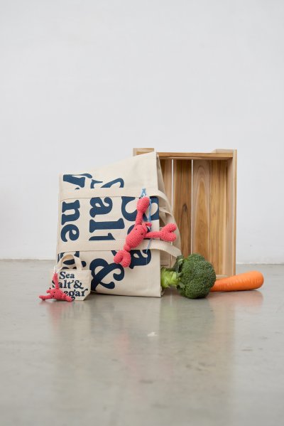 Micro Vacay Tote Charm