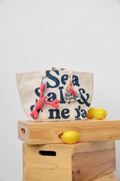 Micro Vacay Tote Charm