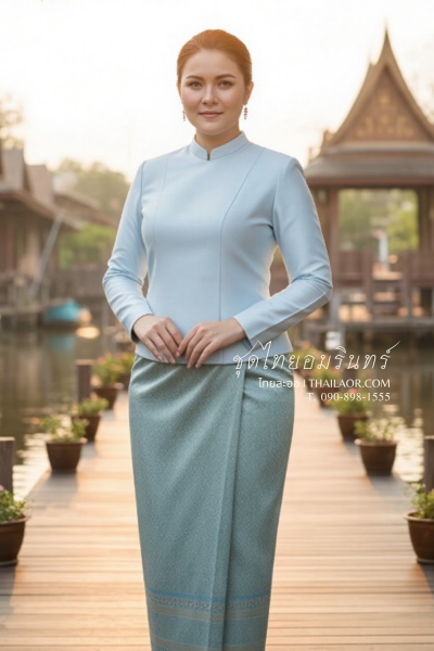 ชุดไทยอมรินทร์ สีฟ้าอ่อน (TA 025)