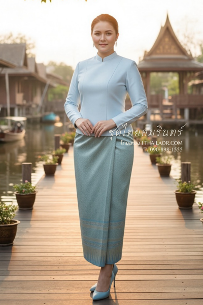 ชุดไทยอมรินทร์ สีฟ้าอ่อน (TA 025)