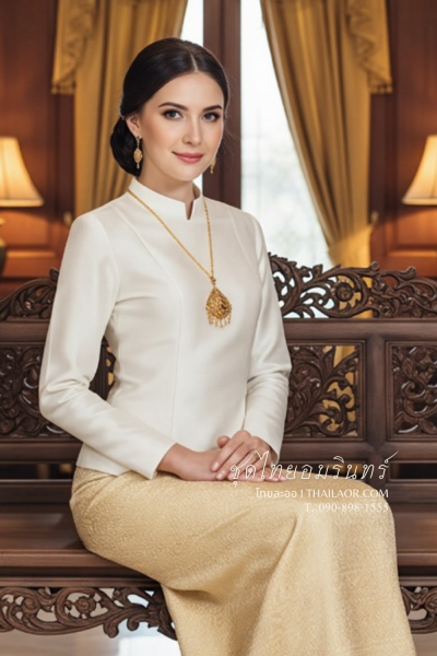 ชุดไทยอมรินทร์ สีครีมทอง (TA 028)