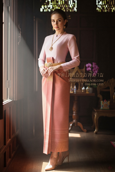 ชุดไทยบรมพิมาน สีพีช (TB 048)