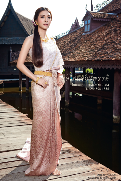 ชุดไทยจักรพรรดิ สีชมพูกลีบบัว (TCP 001)