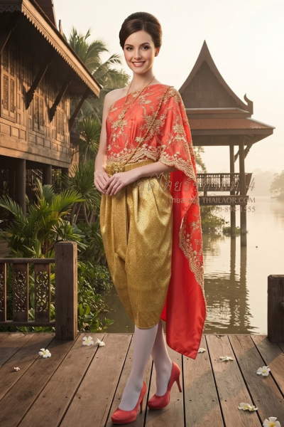 ชุดไทยรัชกาลที่ 4 สีส้มทอง (TRA 006)
