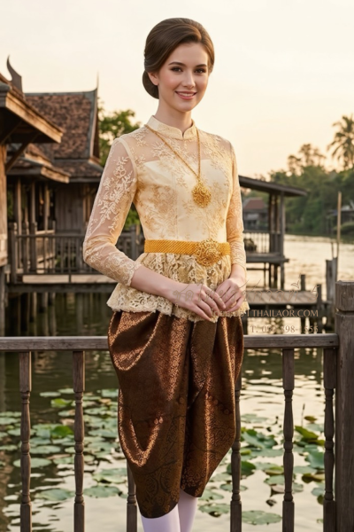 ชุดไทยรัชกาลที่ 5 สีทองแดงเลือดหมู (TRF 017)