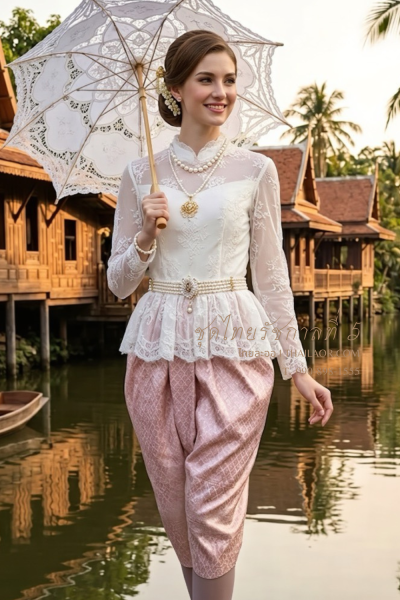 ชุดไทยรัชกาลที่ 5 สีงาช้างชมพูเงิน (TRF 015)