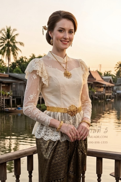 ชุดไทยรัชกาลที่ 5 สีครีมทองแดงเลือดหมู (TRF 021)