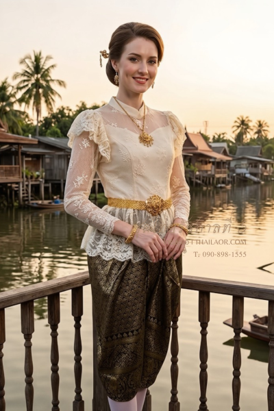 ชุดไทยรัชกาลที่ 5 สีครีมทองแดงเลือดหมู (TRF 021)
