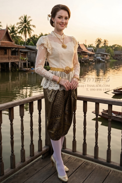 ชุดไทยรัชกาลที่ 5 สีครีมทองแดงเลือดหมู (TRF 021)