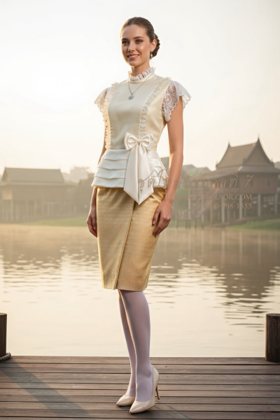 ชุดไทยรัชกาลที่ 7 สีครีมทอง (TRS 002)