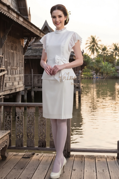 ชุดไทยรัชกาลที่ 7 สีงาช้าง (TRS 008)
