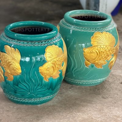 Classic Goldfish Pattern Jar