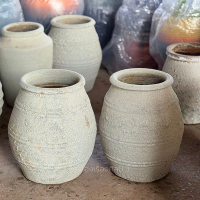 Lava Glazed Planter –  Lusaka