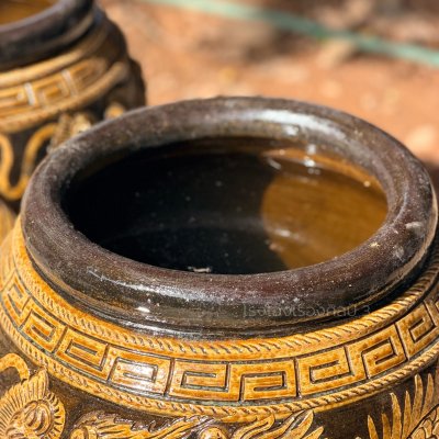 Classic Dragon Jar