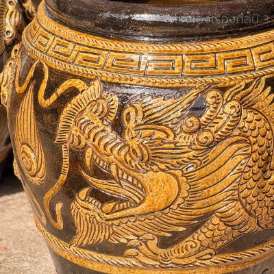 Classic Dragon Jar