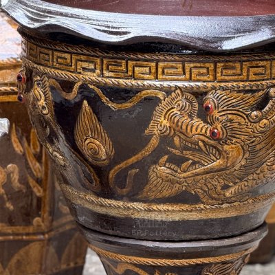 Embossed dragon plant pot with stand