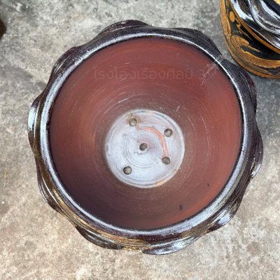 Embossed Clay Plant Pot