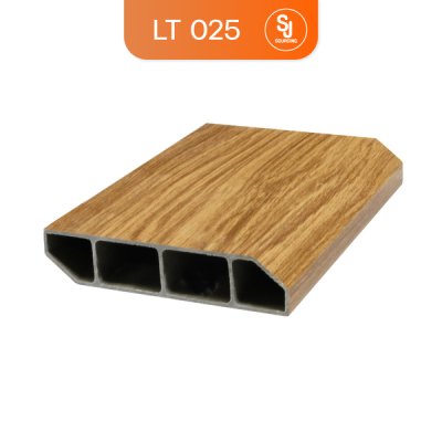 025 ลายไม้ | LT by COTTO บัวเชิงผนัง PVC สูง 7.5 ซม. ยาว 3 เมตร