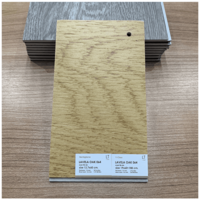 064 | LT by COTTO กระเบื้องยาง SPC สี LAVELA OAK หนา 7.0 มม. รุ่น V-CLASS