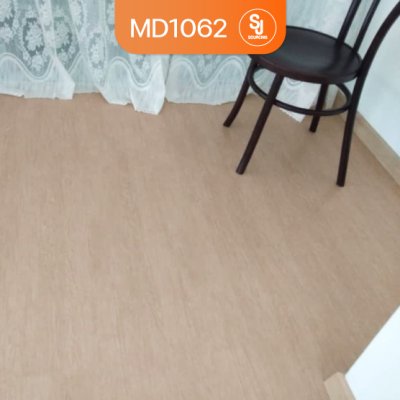 UNIX พื้นลามิเนต รุ่น MD1062 สี Leone Oak