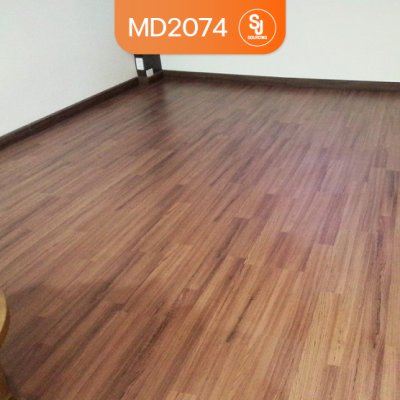 UNIX พื้นลามิเนต รุ่น MD2074 สี Natural Java Teak