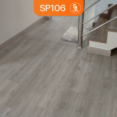 UNIX กระเบื้องยาง SPC หนา 4 มม. รุ่น SP106 สี Light Oak