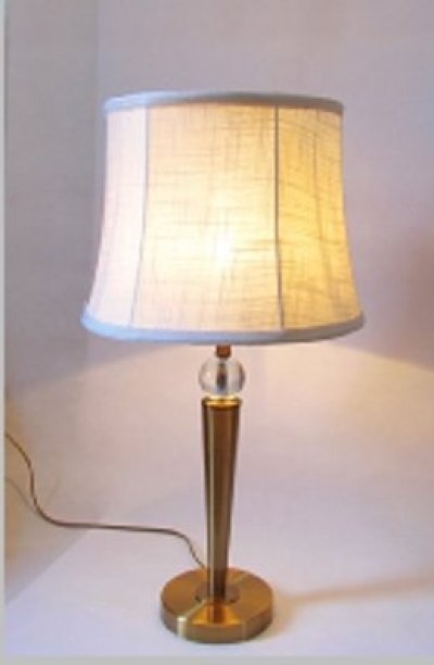 โคมไฟตั้งโต๊ะ MT8015