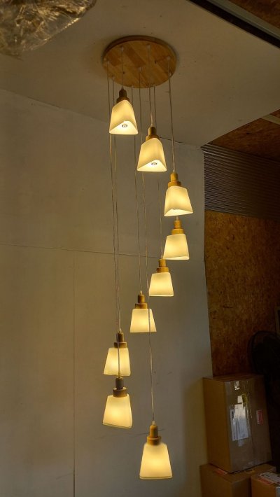 โคมไฟโถงต่างระดับ ทรงสามเหลี่ยม รุ่น 2013-9