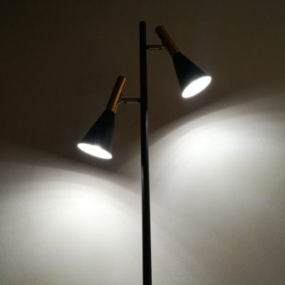 โคมไฟตั้งพื้น มาพร้อมโป๊ะ 2 หัว รุ่น L9062