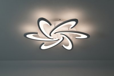 [ปรับลดราคาSALE25%] โคมไฟช่อ ทรงดอกไม้ 6 แฉก รุ่น GD-9907-6