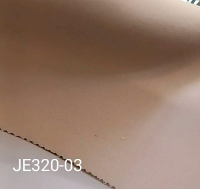 ผ้าม่านทึบเนื้อหนากัน UV 85-90%