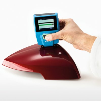 Compact Wave-Scan for Small and Curved High-Gloss Surfaces