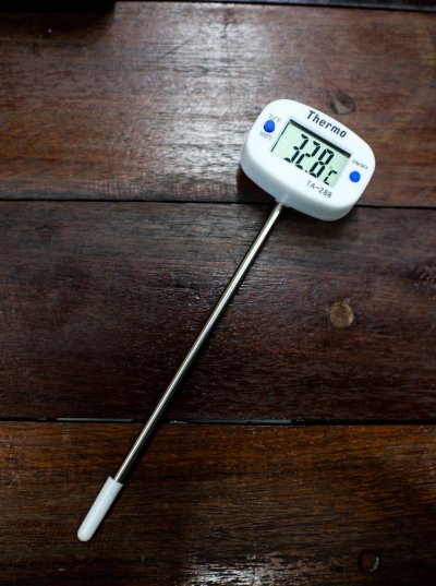 DIGITAL THERMOMETER DIGITAL THERMOMETER