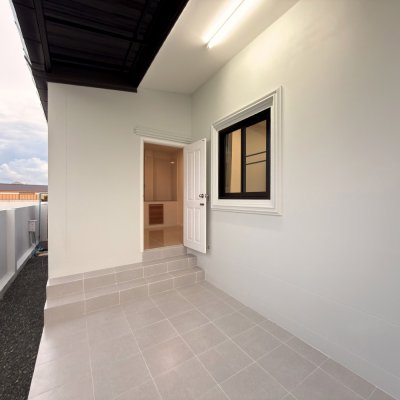 บ้านสารภี ซายน์เนเจอร์ โครงการ 04 แปลง 005