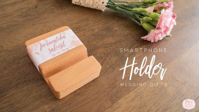 Wooden smart phone holder