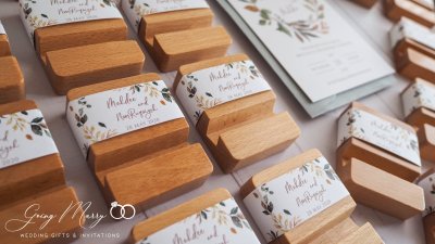 Wooden smart phone holder