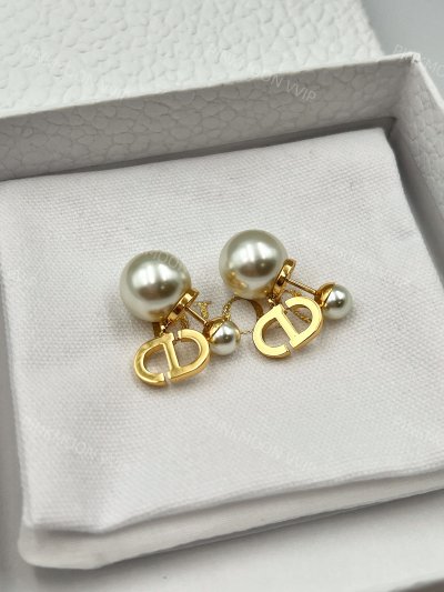 มุกจิ๋ว Dior Tribales Earrings