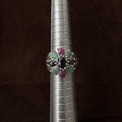 Tri gems Ring (Blue Sapphire and Jade Ruby)