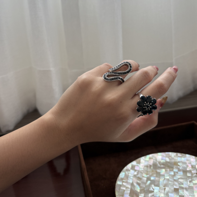 Blue Sapphire Flower Ring