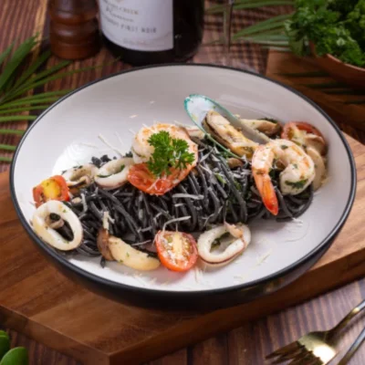 Black Squid White Wine with Seafood