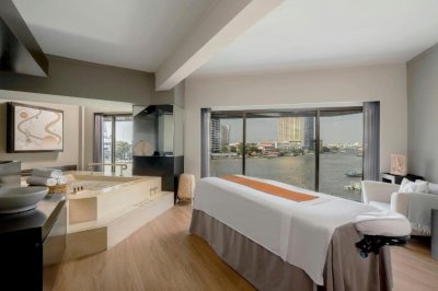 726 Rooms Hotel at Charoen Krung Road Soi 30, Bang Rak