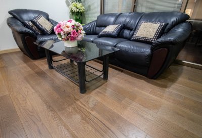 ไม้พื้นเอ็นจิเนียร์ สี Golden Oak