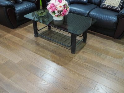 ไม้พื้นเอ็นจิเนียร์ สี Golden Oak