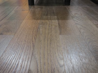 ไม้พื้นเอ็นจิเนียร์ สี Golden Oak