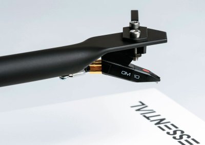 Pro-Ject Essential III Phono (พร้อมหัวเข็ม Ortofon รุ่น OM10) (White) - Wireless Plug & Play Turntable