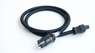 FURUTECH Absolute Power-15Plus-E  High Performance Studio Power Series