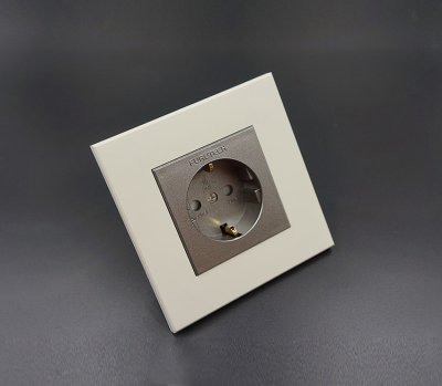 FURUTECH FP-SWS (G) - High Performance Schuko Wall Socket